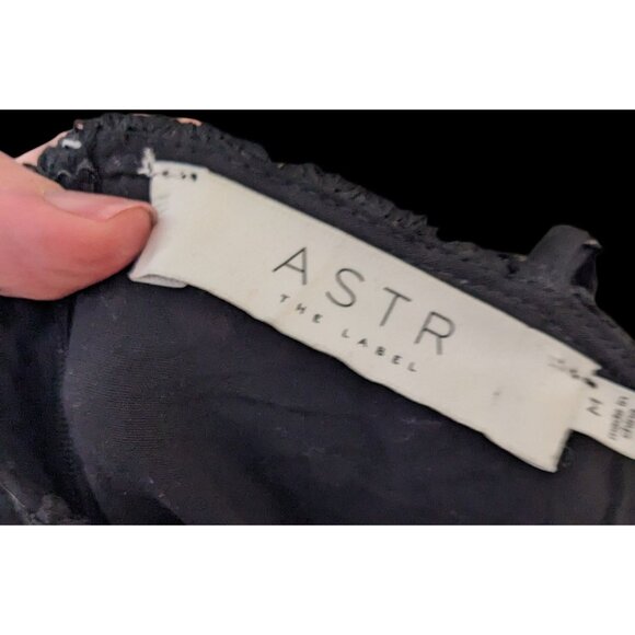 ASTR The Label Gothic Floral Lace Overlay Dress Size Medium - Picture 7 of 13